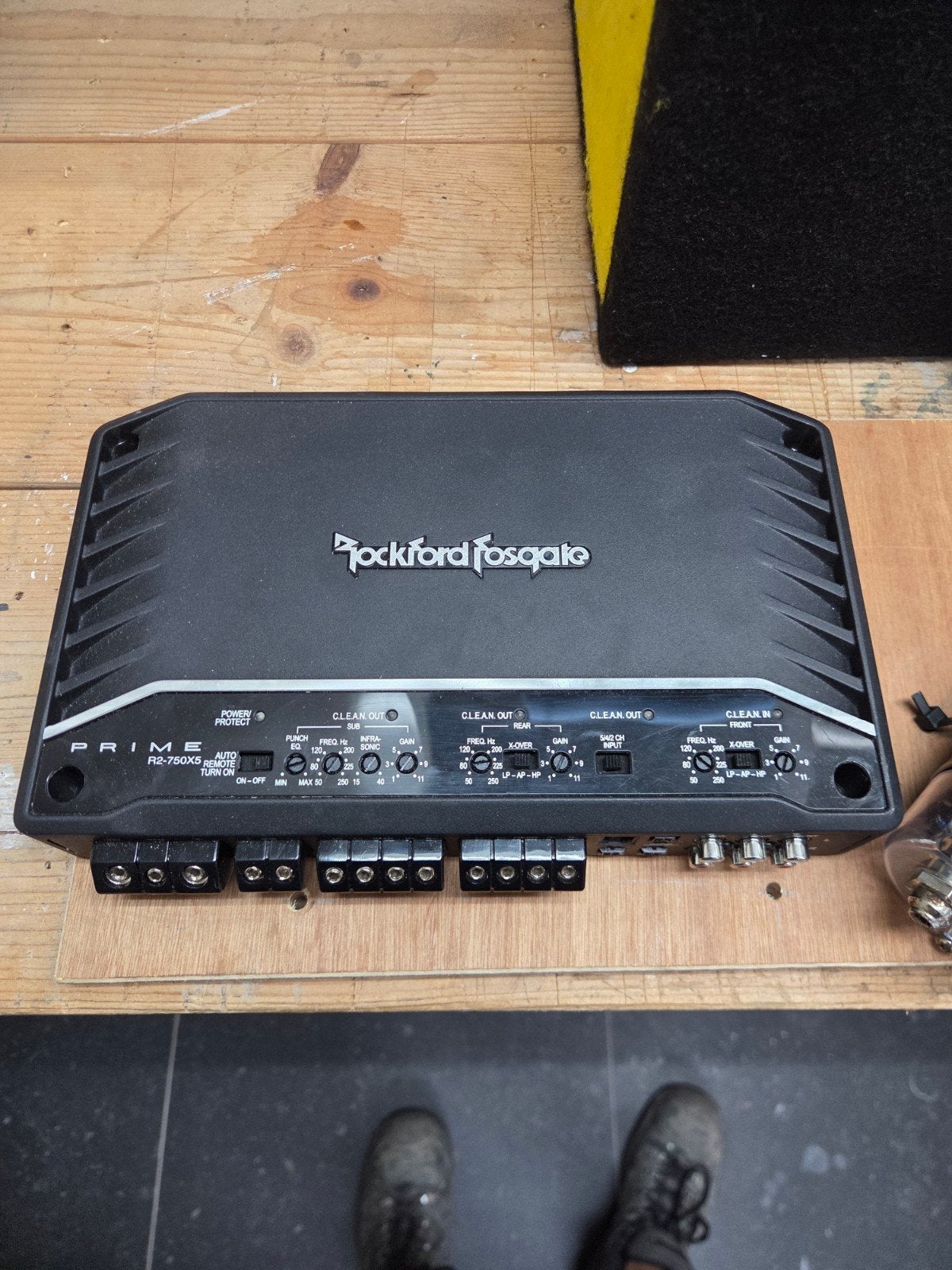 Foto 9 van Subwoofer Set: Ground Zero, Kenwood, Rockford Fosgat