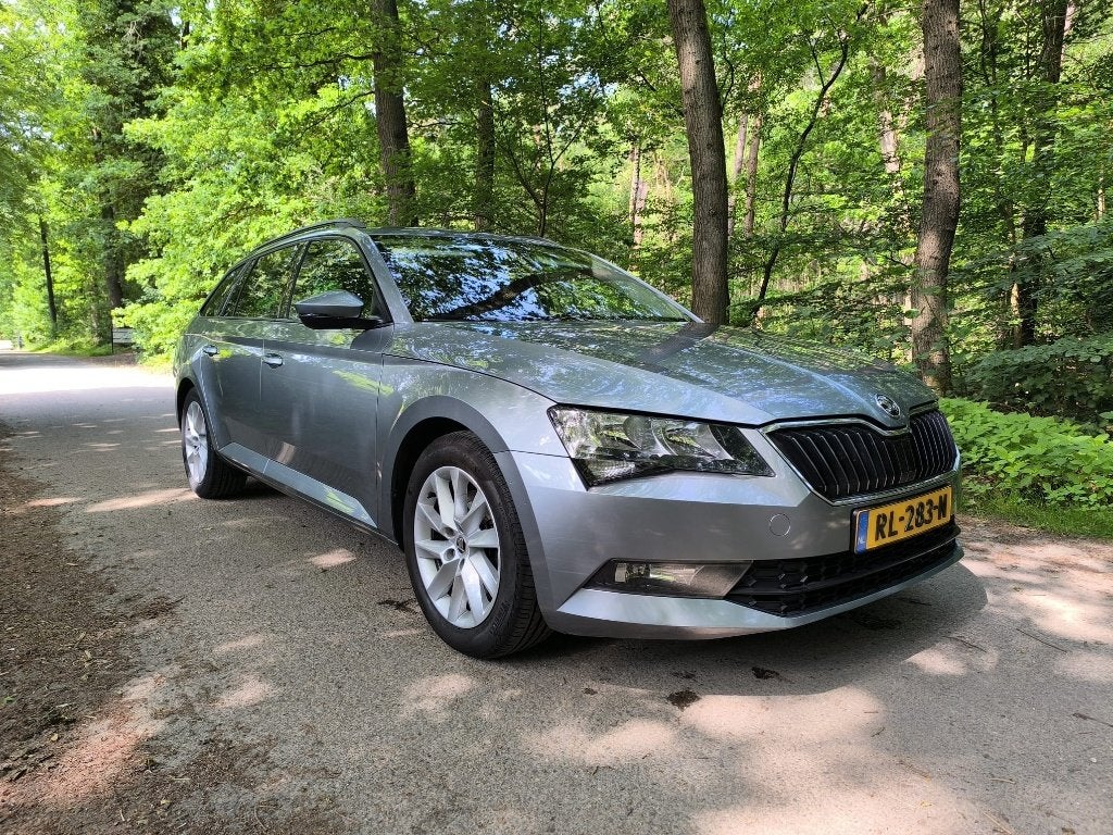 Skoda Superb 1.4 FSI 92KW Combi 2018 Grijs, Voorwielaandrijving, 125 pk, 1340 kg, 4 cilinders
