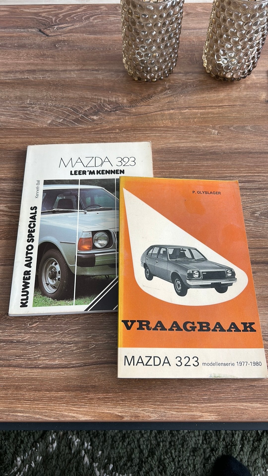 2x vraagbaak mazda 323, Ophalen of Verzenden