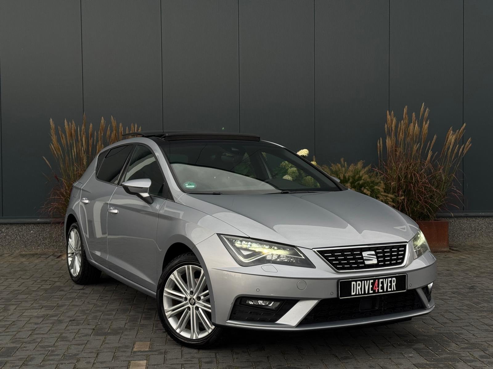 Seat LEON 1.5 TSI FR Ultimate PANO|NAVI|CR CONTROL|LEDER|LED, Auto's, 4 cilinders, Bedrijf, Autotrust, 1500 kg