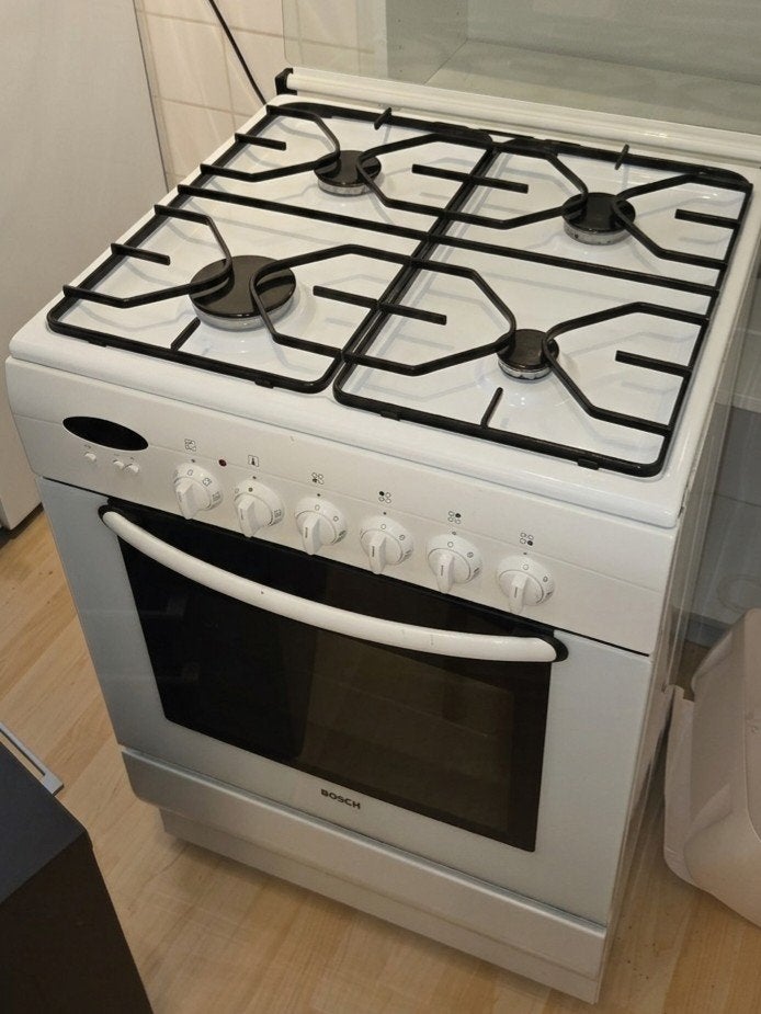 Bosch Vrijstaand Gasfornuis met Oven - Gebruikt, Witgoed en Apparatuur, Fornuizen, Ophalen, Gebruikt, 60 cm of meer, 4 kookzones