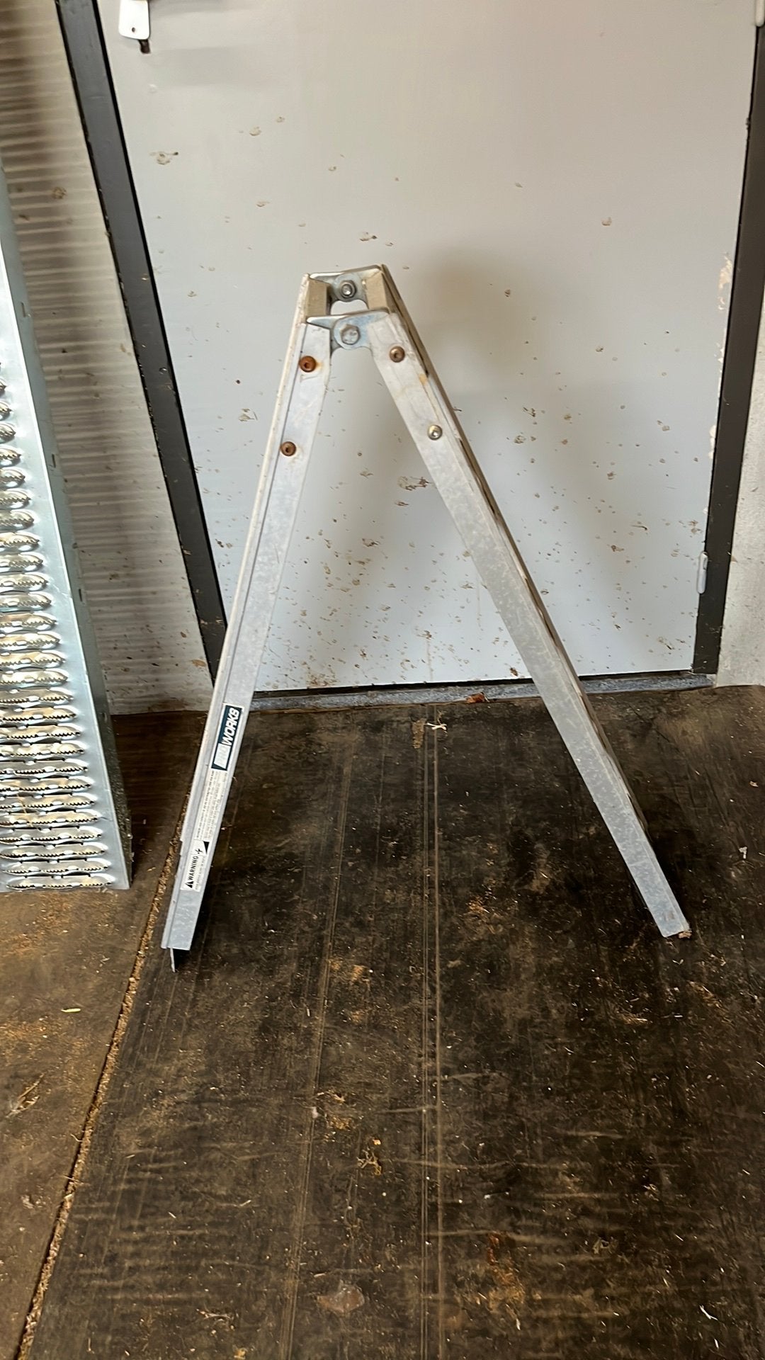 Rijgoot aluminium 230 lang 16cm breed en oprijplaten, Ophalen, Gebruikt