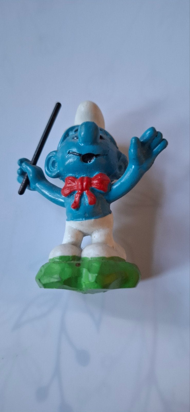 Schleich Smurf 20061 Bandleider - Vintage Figuur 1980, Verzamelen, Ophalen of Verzenden, Zo goed als nieuw, Overige Smurfen, Poppetje, Figuurtje of Knuffel
