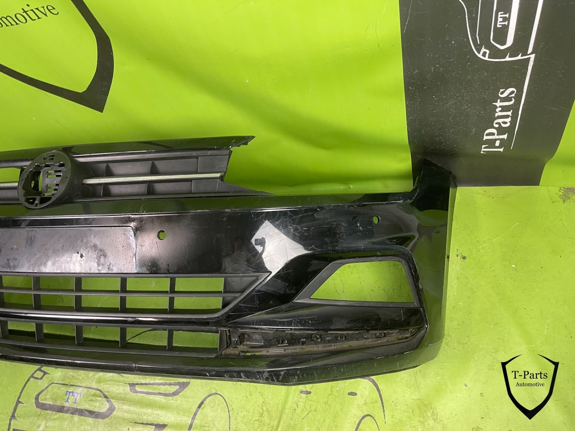 volkswagen polo 2G voorbumper bumper grille rooster, Info@fabrikant.eu, Volkswagen, Ophalen of Verzenden, Bumper