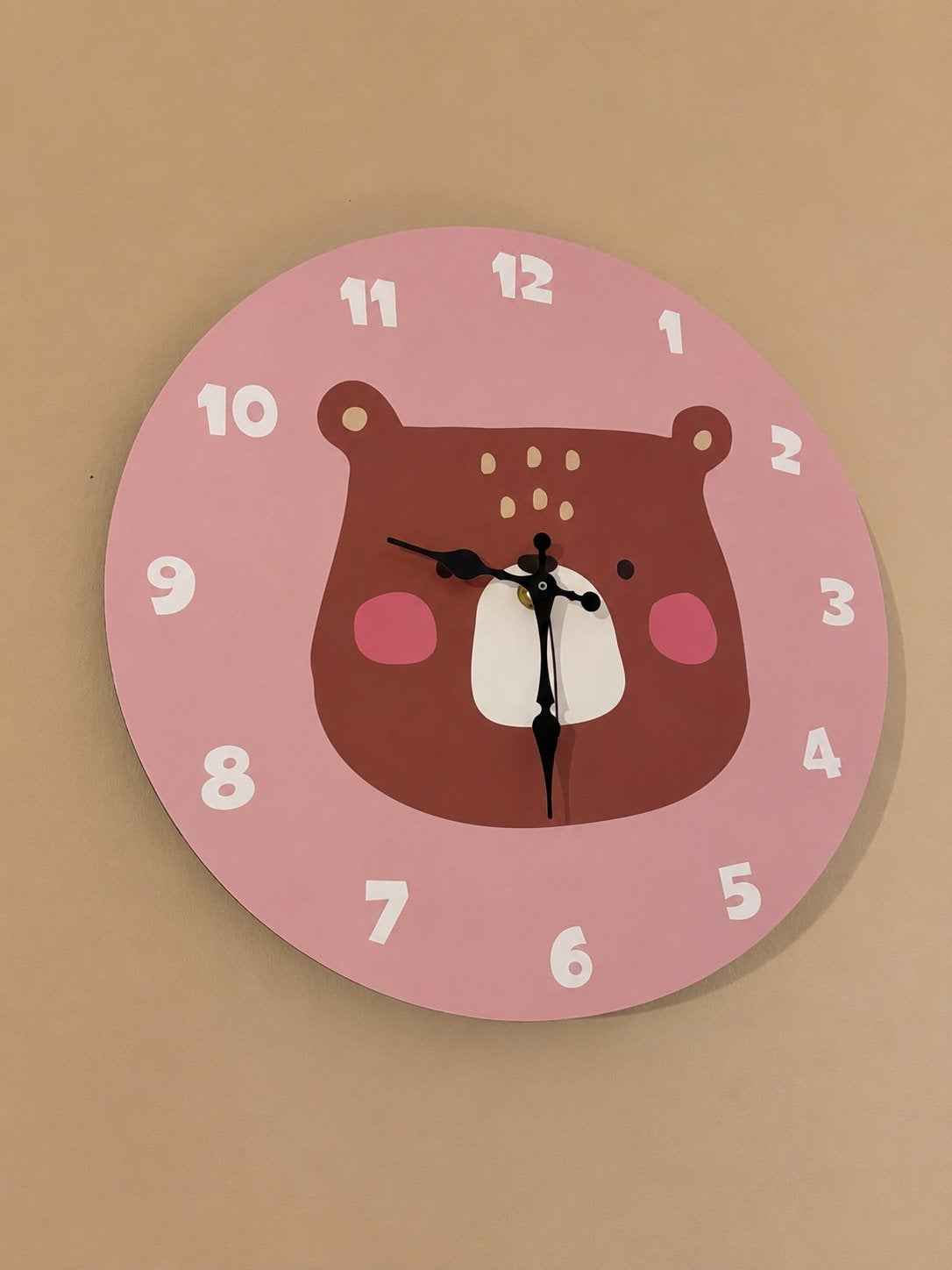 Leuke roze kinderklok met berenprint, Analoog, Werkt op batterijen, Ophalen of Verzenden, Roze