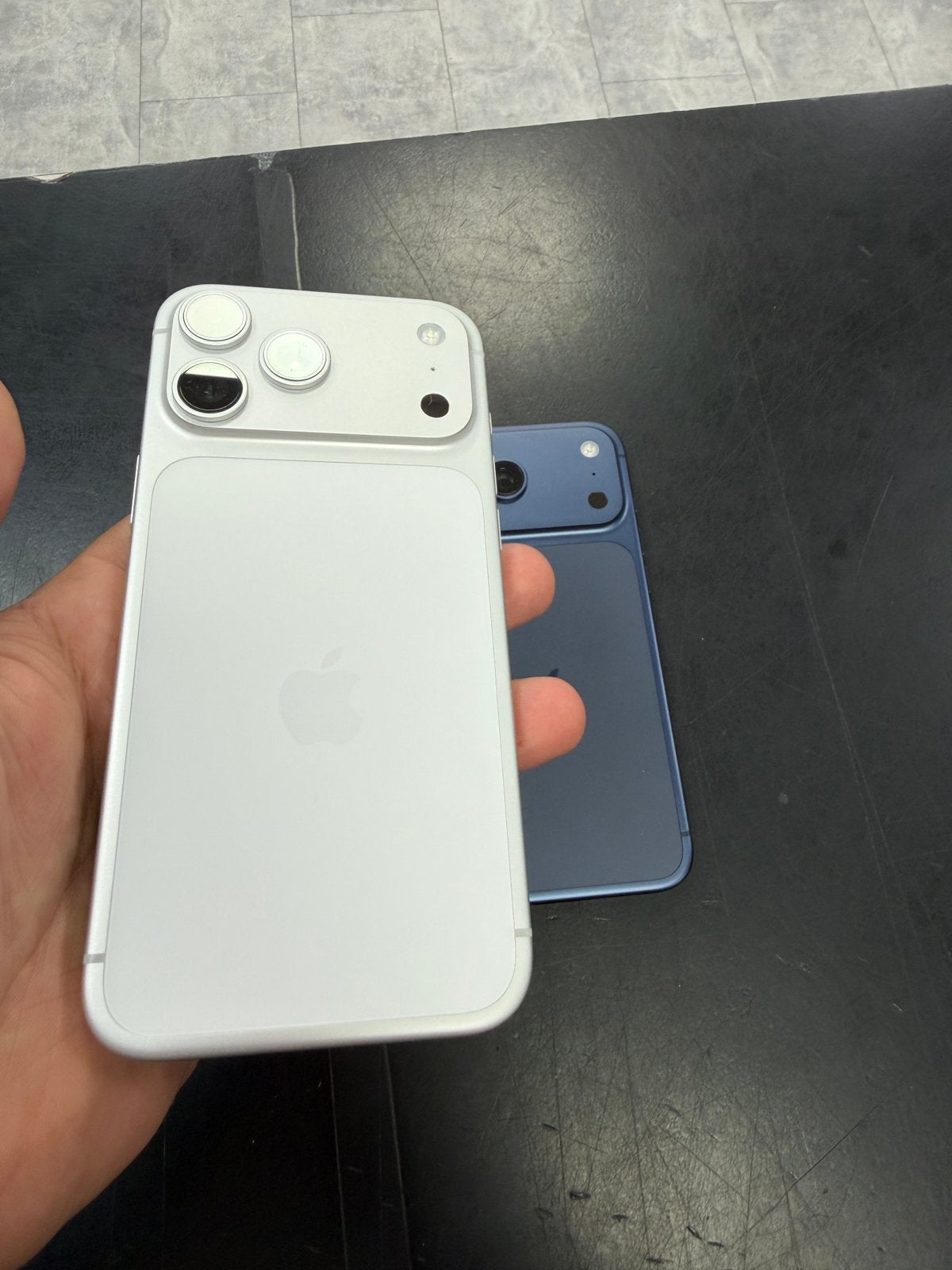 Actie! iPhone 17 Pro Max Zilver/Blauw! Ongebruikt! Nieuw, Telecommunicatie, Mobiele telefoons | Apple iPhone, 256 GB, Nieuw, Ophalen of Verzenden