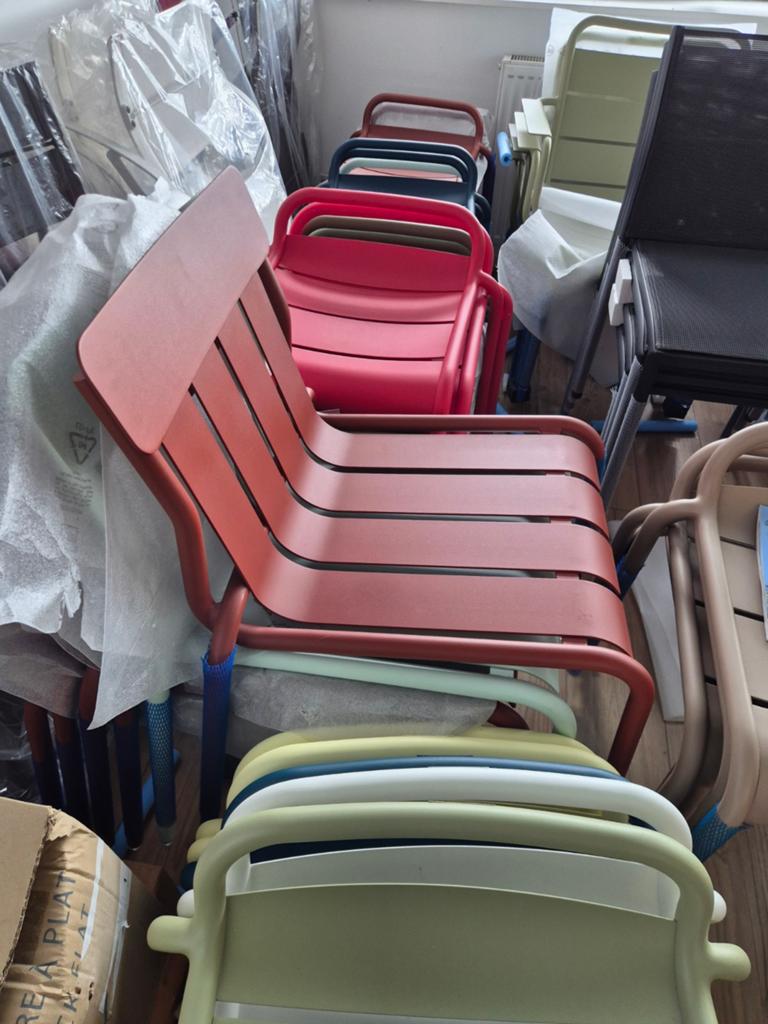 Nieuwe fermob stripe stoelen ocre/rozemarijn Prijs p/st, Ophalen of Verzenden, Nieuw
