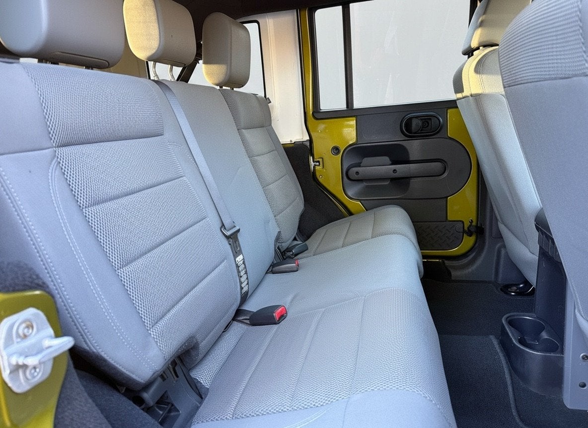 Jeep Wrangler Unlimited 3.8 Sahara 6cil aut. 4WD Incl. softt, Gebruikt, 120 €/maand, Bedrijf, Wrangler