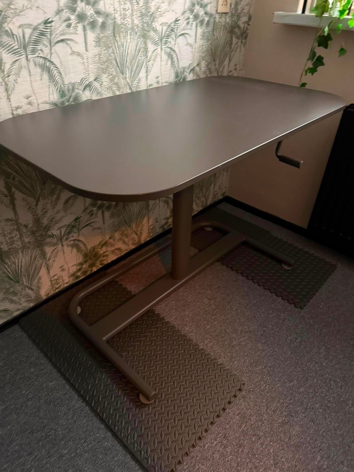 Zit-Sta bureau, in hoogte verstelbaar nieuw, Ophalen, Zit-sta bureau, 110 cm, Grijs