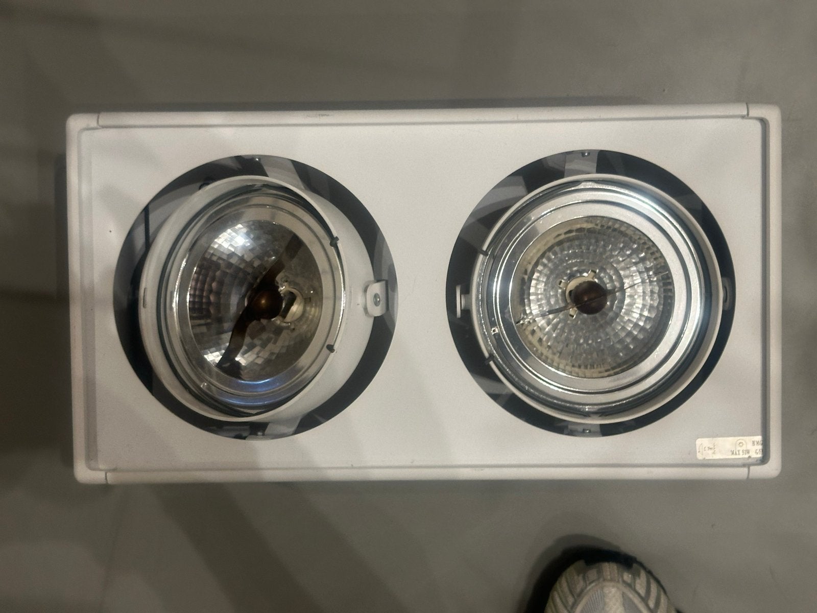 Twee Philips Lirio opbouwspots - Wit, Zeer goede staat, Ophalen of Verzenden, Zo goed als nieuw, Plafondspot of Wandspot