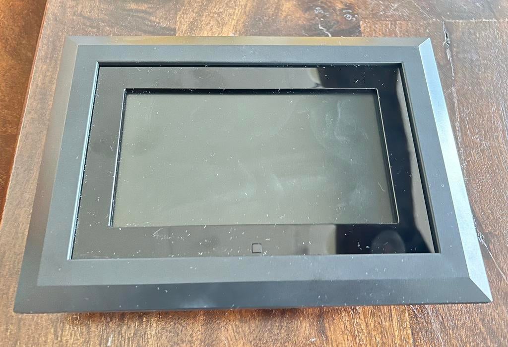 Kodak EasyShares V710 Digital Picture Frame, Ophalen of Verzenden, Zo goed als nieuw, Kleiner dan 8 inch, Minder dan 1 GB