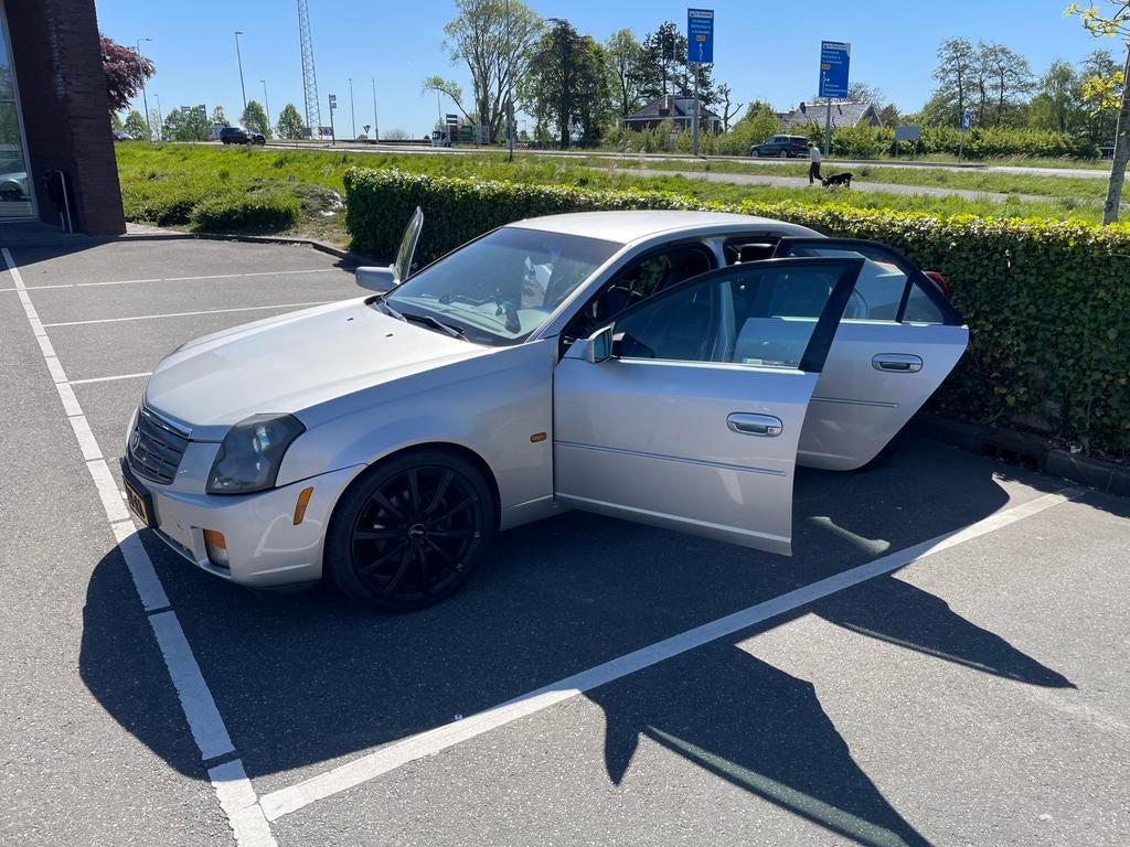 2004 Cadillac CTS 3.2 V6 AUT Grijs, Automaat, Achterwielaandrijving, Zwart, 3175 cc