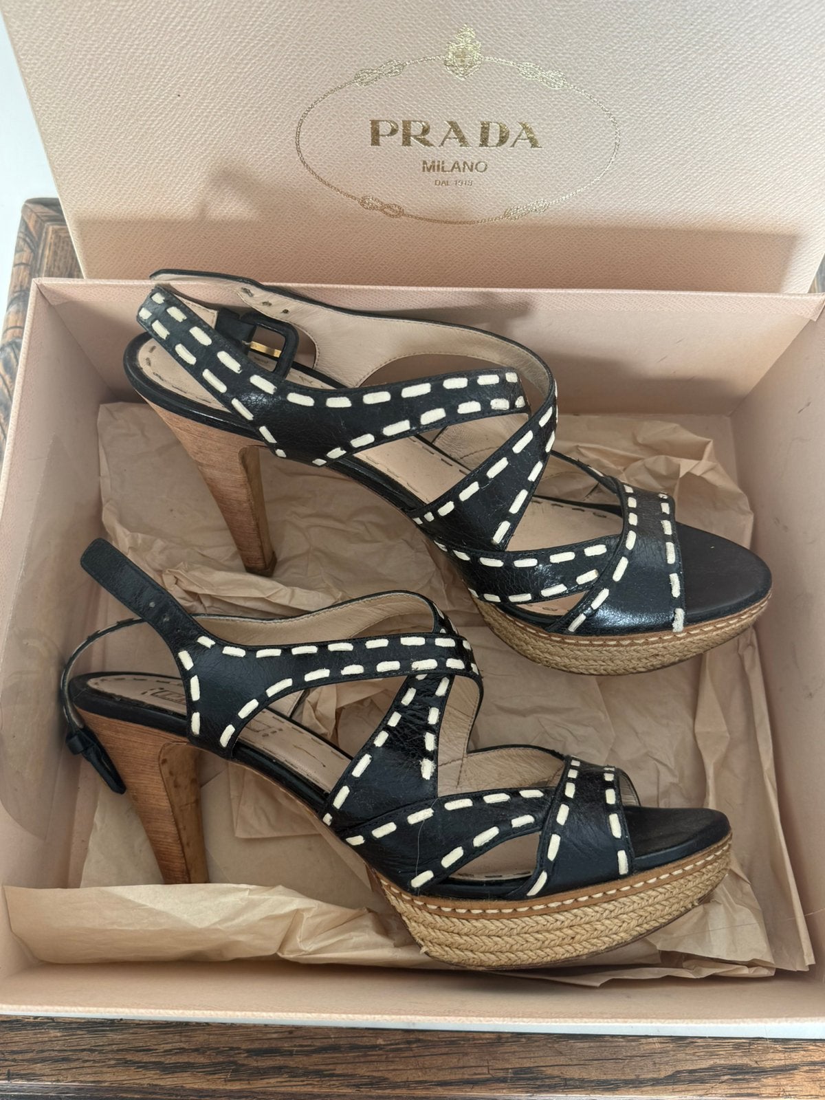 Vintage Prada hakken, valt als maat 41, Kleding | Dames, Zwart, Ophalen of Verzenden, Schoenen met hoge hakken, Gedragen