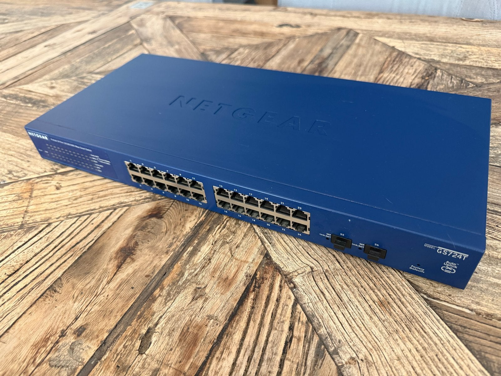 Netgear GS724T Smart Managed Switch - Compleet, Computers en Software, Ophalen, Zo goed als nieuw