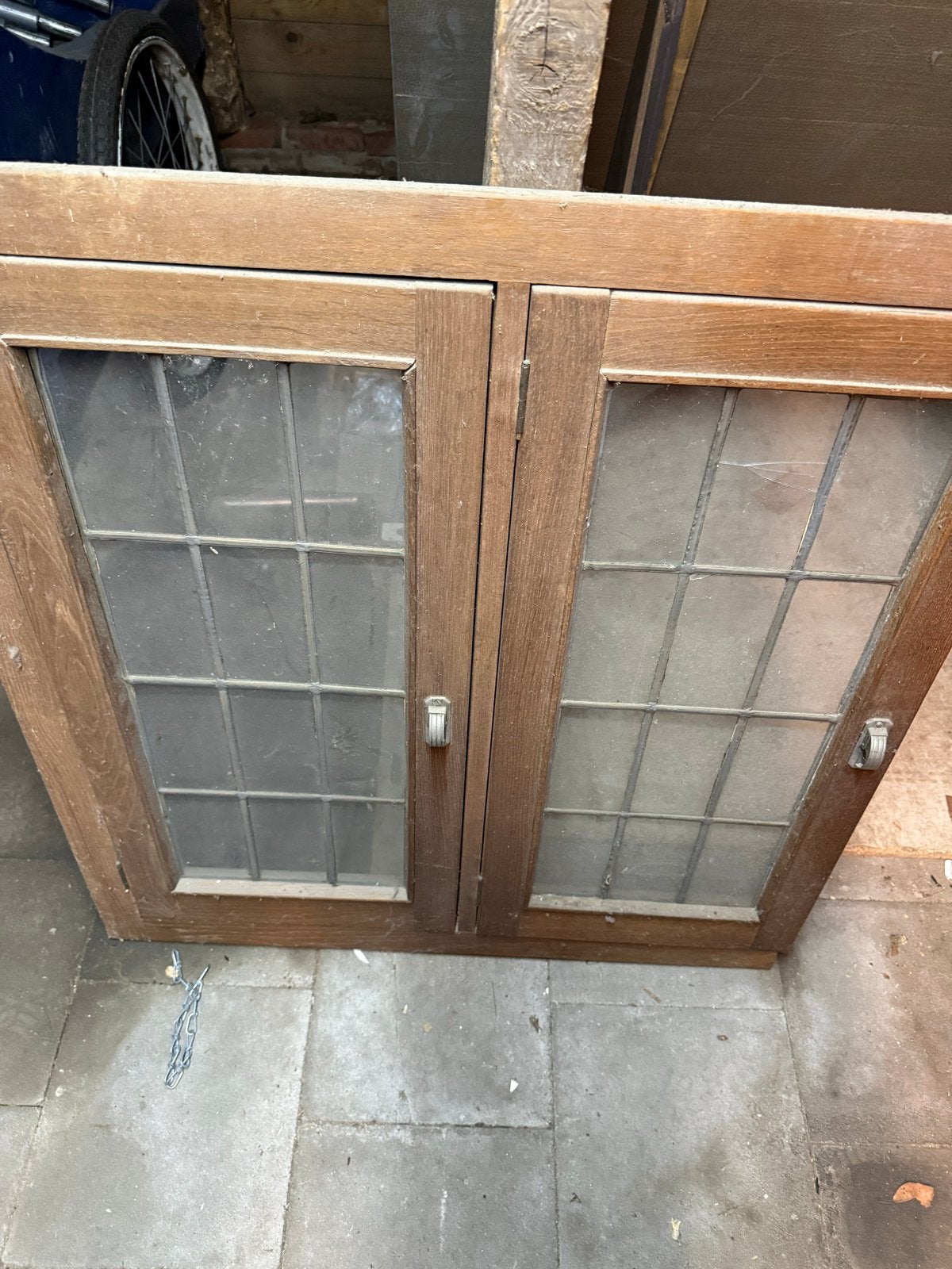 Houten raamkozijn met glas in lood, 1 ruitje gebroken, Ophalen, Gevelraam of Ruit, Gebruikt, 80 tot 120 cm