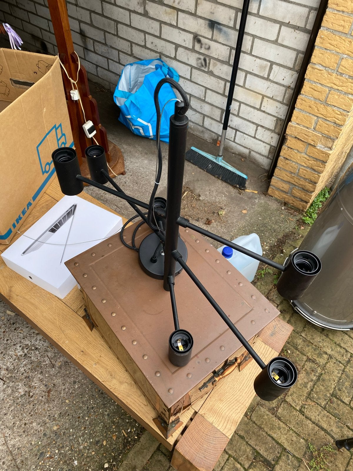 Moderne Zwarte Hanglamp met Meerdere Armen, Huis en Inrichting, Ophalen, Gebruikt, Metaal, E27 (groot)