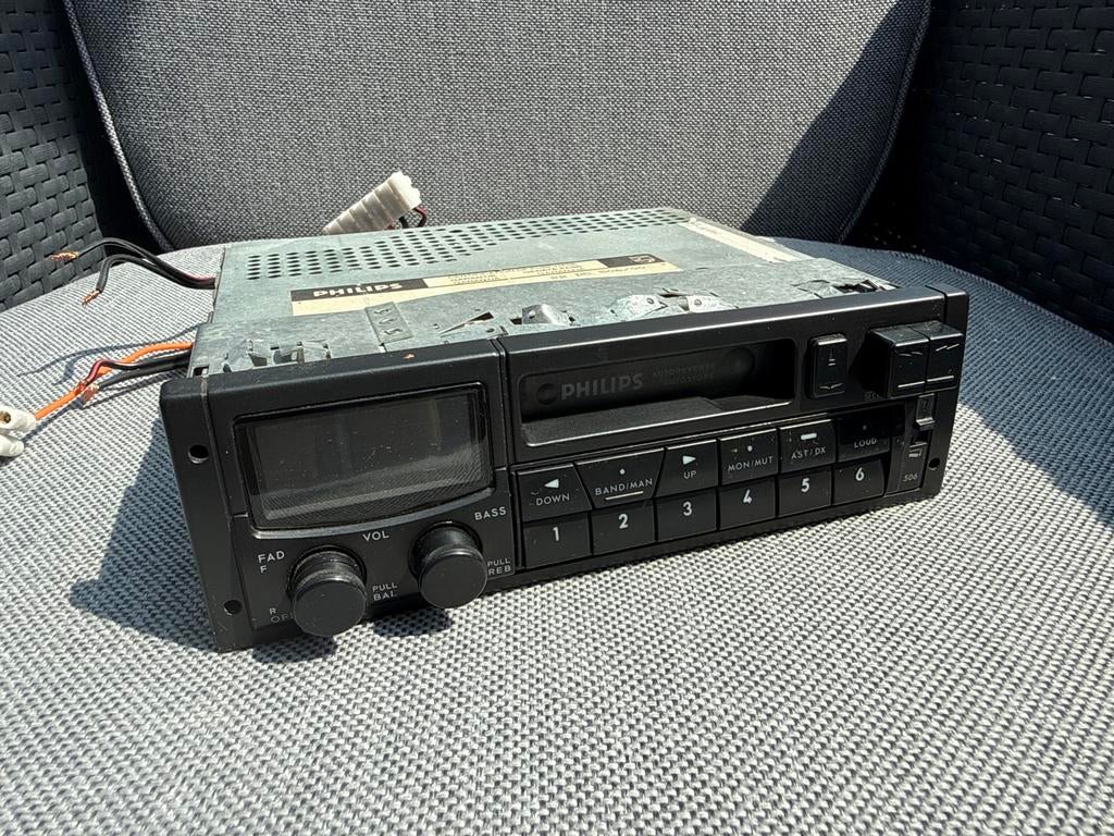 Philips Autoradio Cassettespeler Youngtimer incl handleiding, Auto diversen, Autoradio's, Ophalen of Verzenden, Zo goed als nieuw
