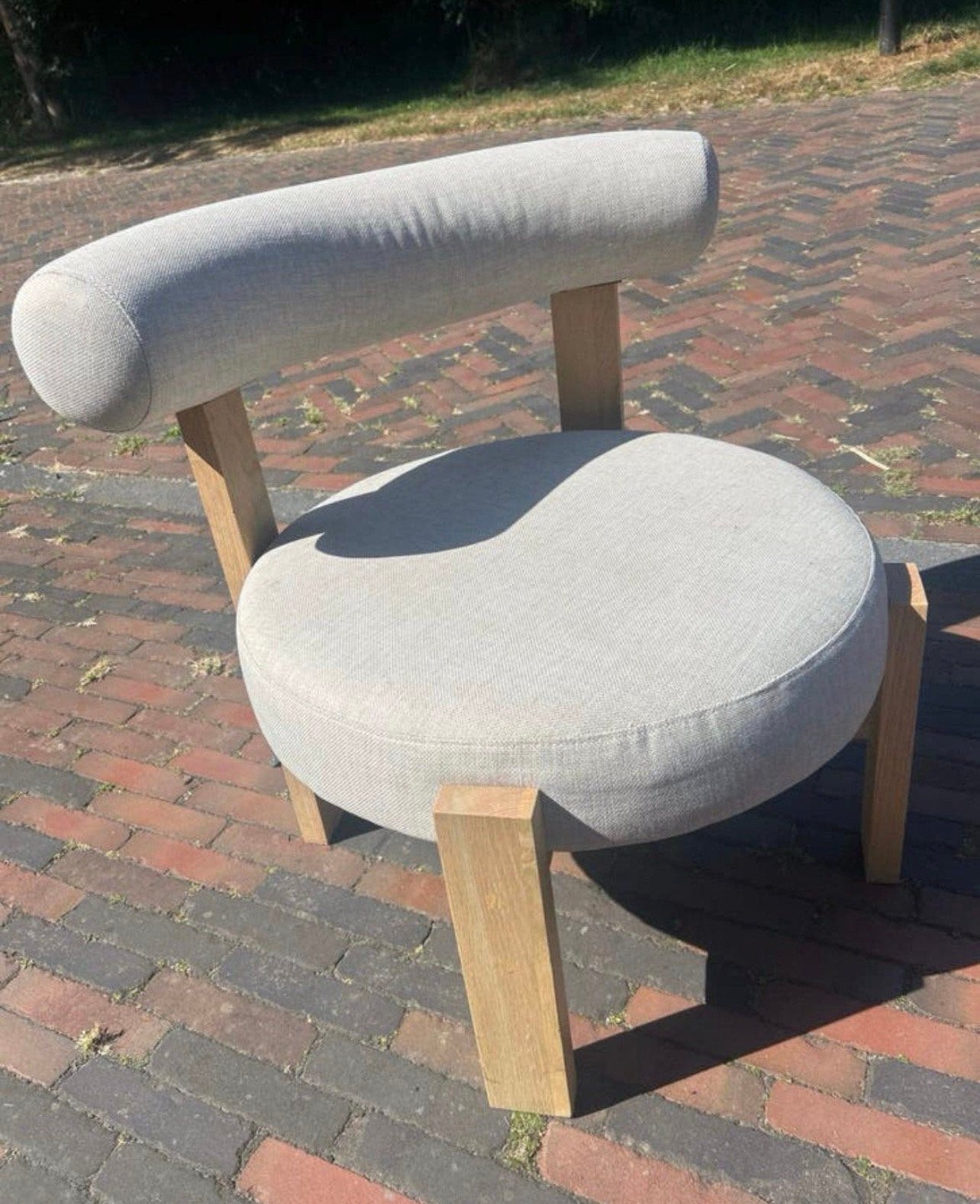 Fauteuil , crème, stof en hout, Huis en Inrichting, Ophalen, Zo goed als nieuw, Stof, 50 tot 75 cm