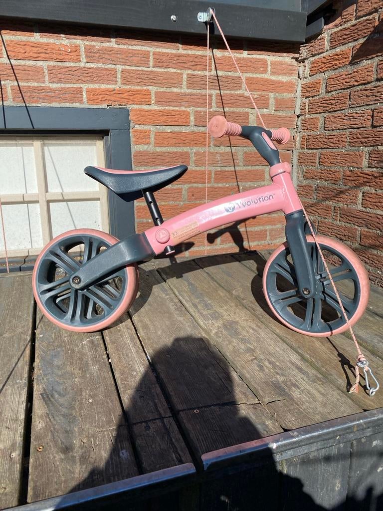 Roze Yvolution loopfiets, Ophalen of Verzenden, Gebruikt, Loopfiets