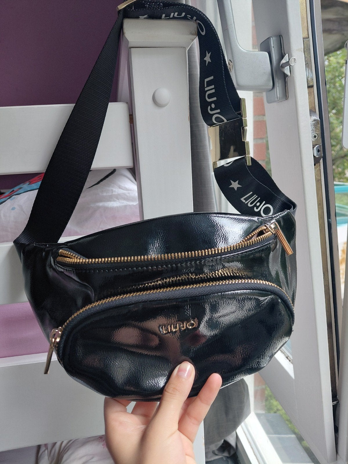 Liu Jo heuptas/crossbody tas zwart lak, Sieraden, Tassen en Uiterlijk, Tassen | Damestassen, Ophalen, Nieuw, Zwart, Overige typen