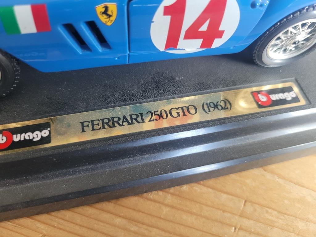 Ferrari 250 gto, Auto, Burago, Ophalen of Verzenden, Zo goed als nieuw