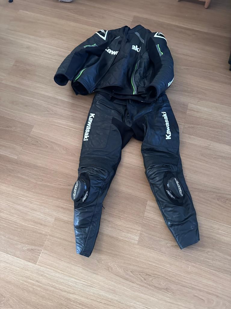 Kawasaki motor pak 2 delen, Ophalen of Verzenden, Tweedehands, Heren
