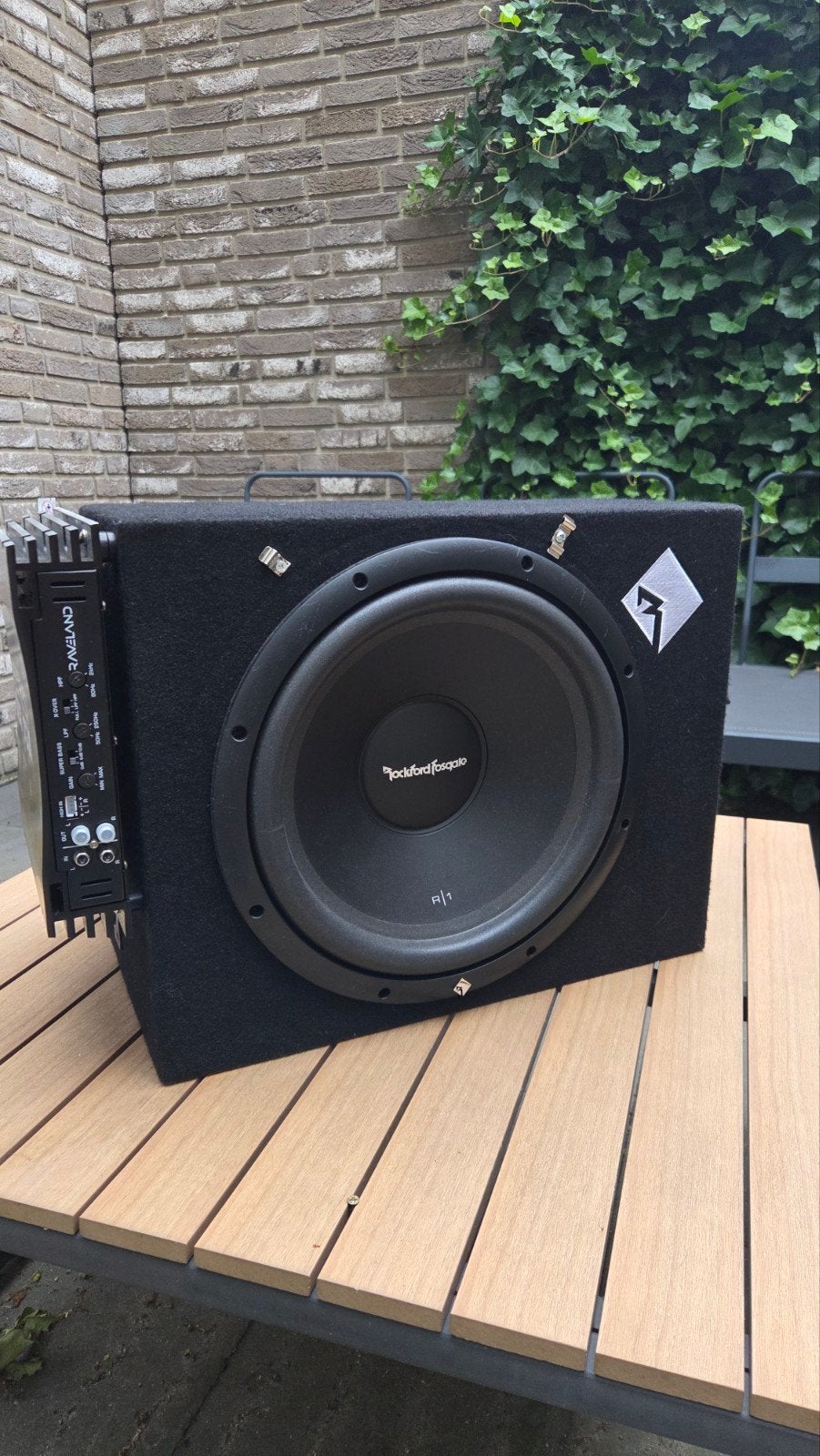 Rockford 12inch subwoofer + Raveland 700watt versterker, Auto diversen, Ophalen of Verzenden