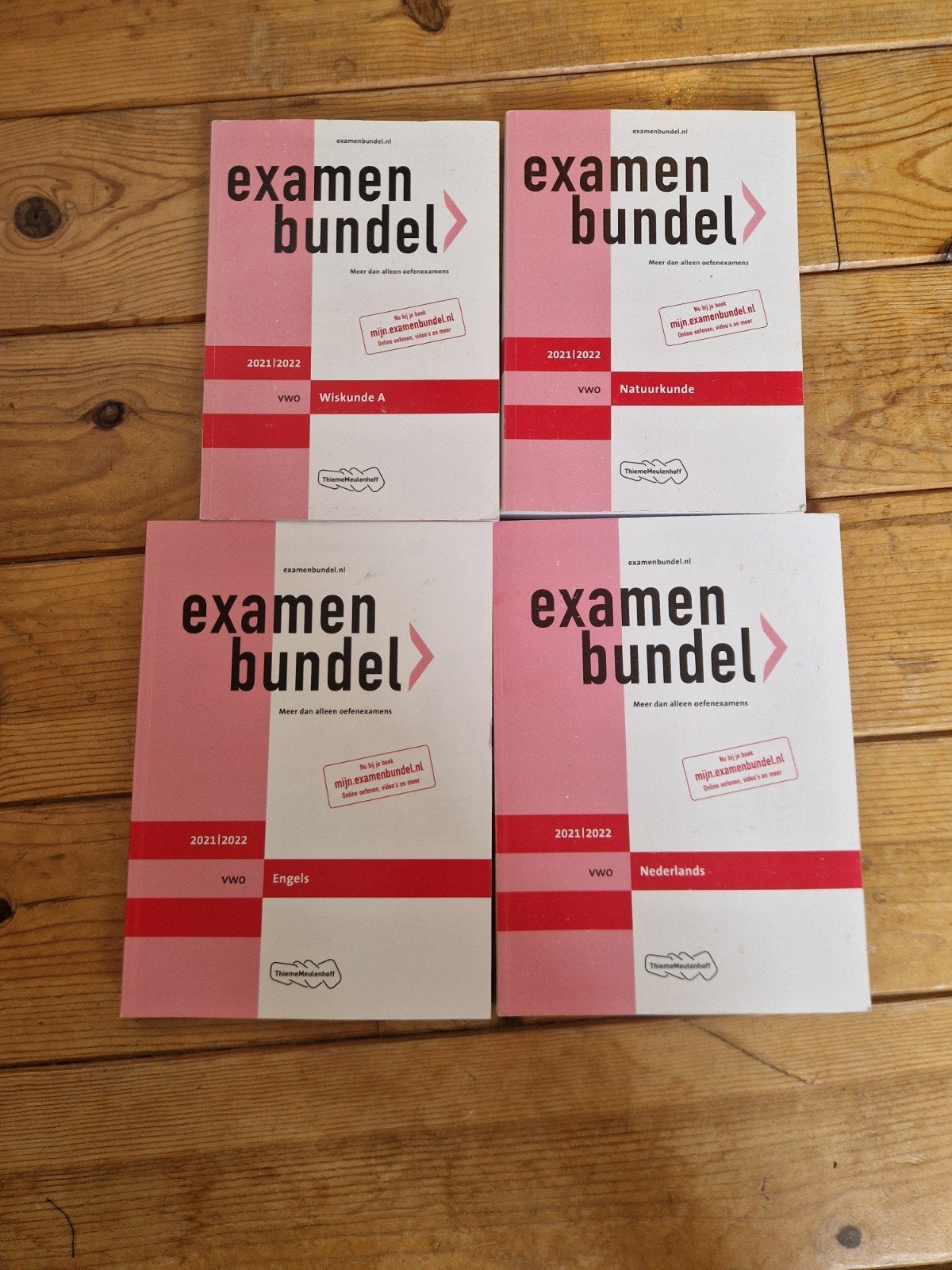 Examenbundels VWO Wiskunde A, Natuurkunde, Engels, Ophalen of Verzenden, Zo goed als nieuw, VWO, Wiskunde A