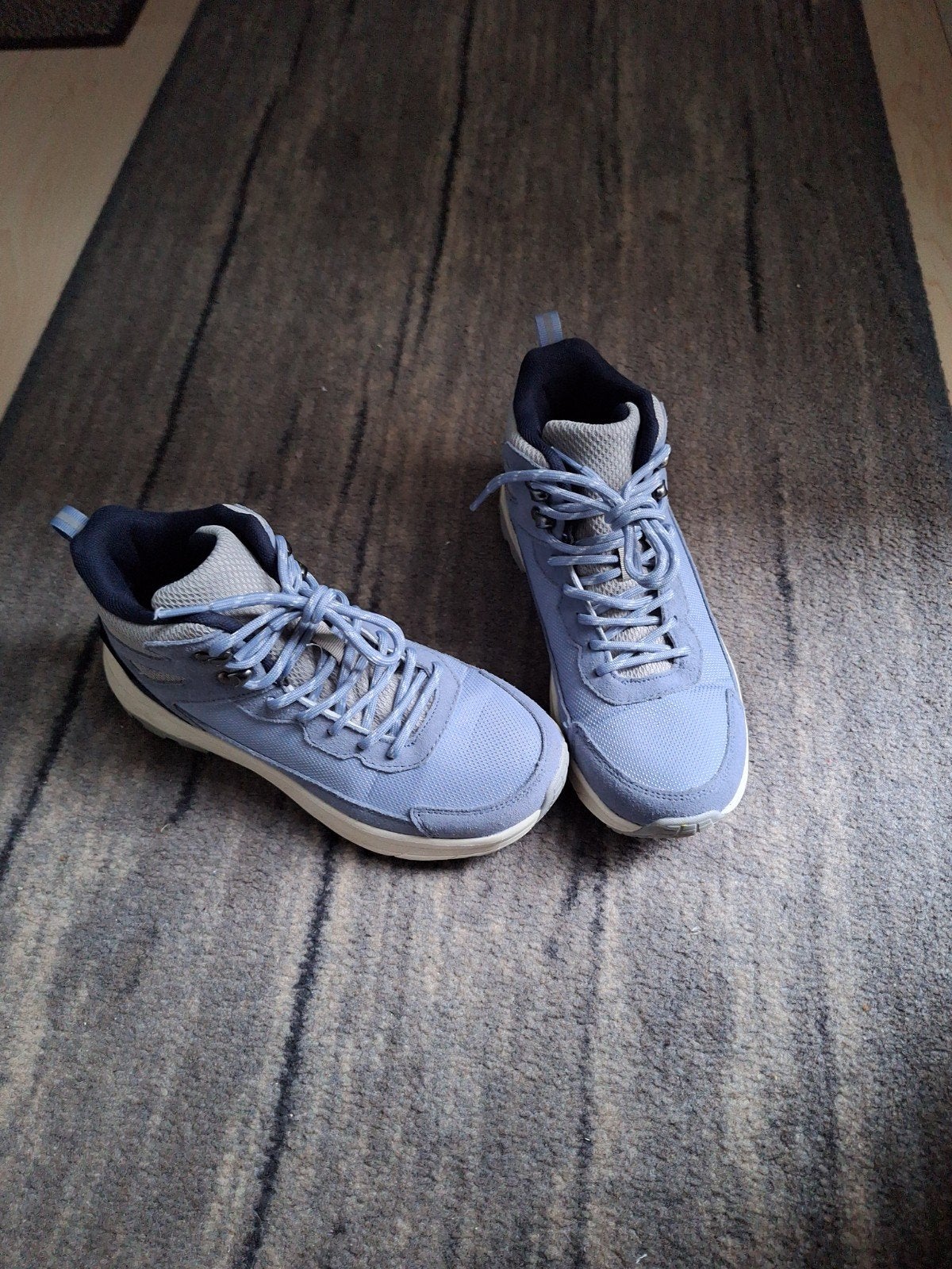 Wandelschoenen, Ophalen, Schoenen