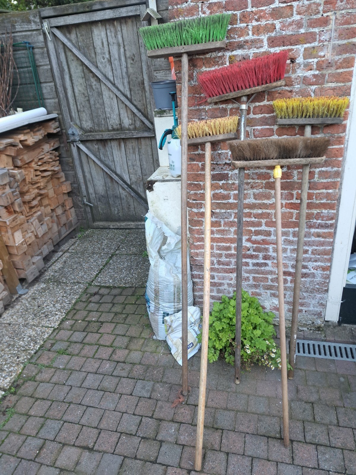 Bezems, Ophalen, Minder dan 10 meter