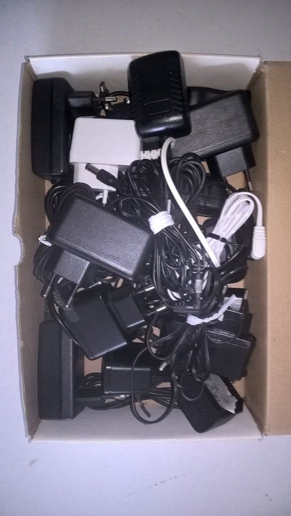 Partij opladers 52 stuks 3Volt tot 18Volt, Ophalen of Verzenden, Refurbished