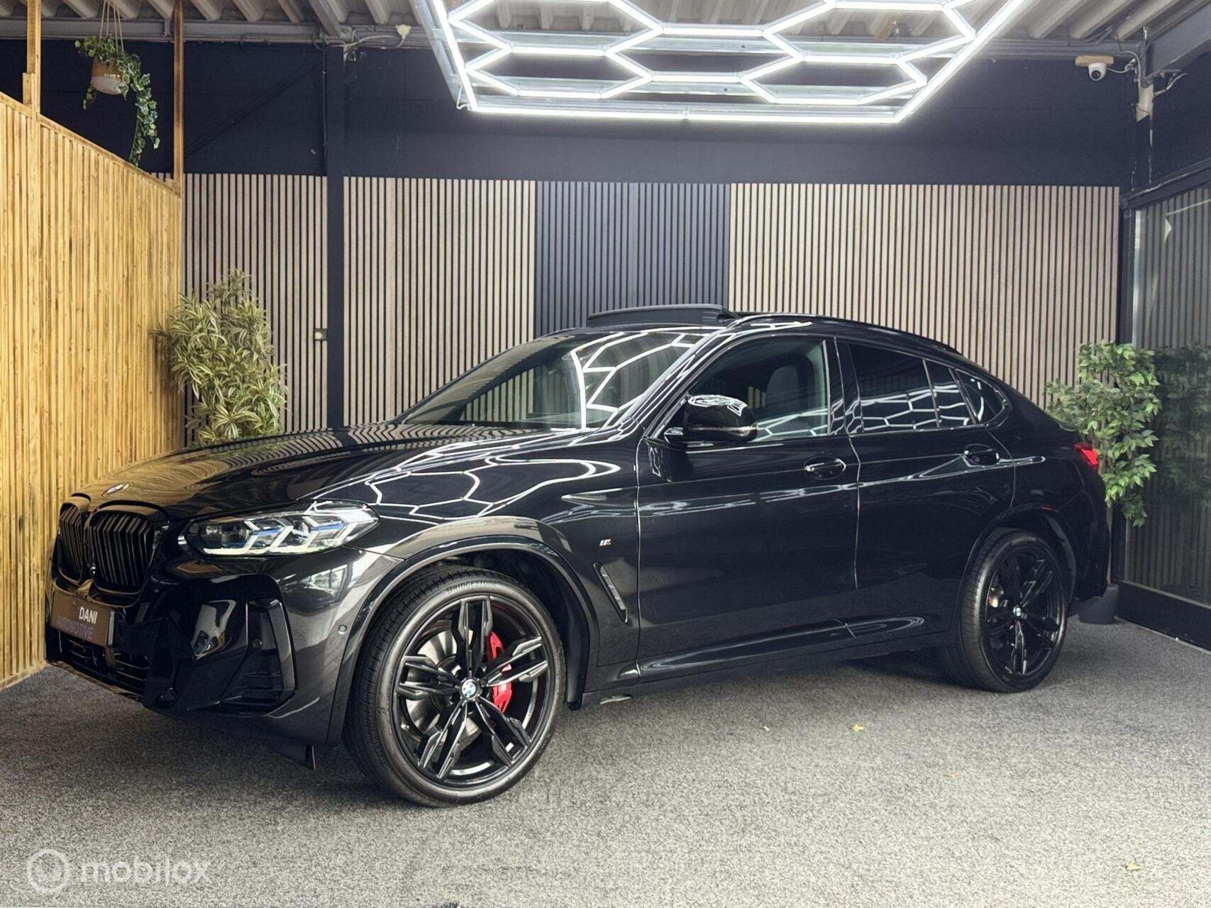 BMW X4 M40i High Executive|Pano|Laser|Cam|Harman&kardon|21'', Automaat, Gebruikt, Zwart, 360 pk