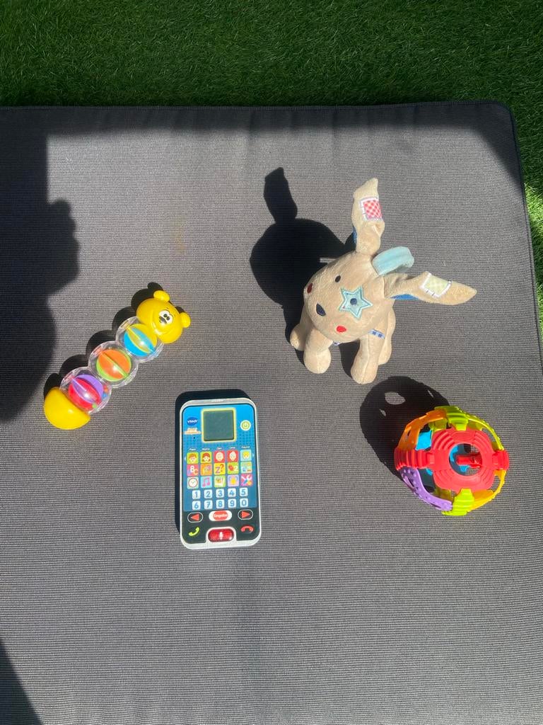 Baby speelgoed set: VTech telefoon, rammelaar, knuffel, Ophalen of Verzenden, Zo goed als nieuw