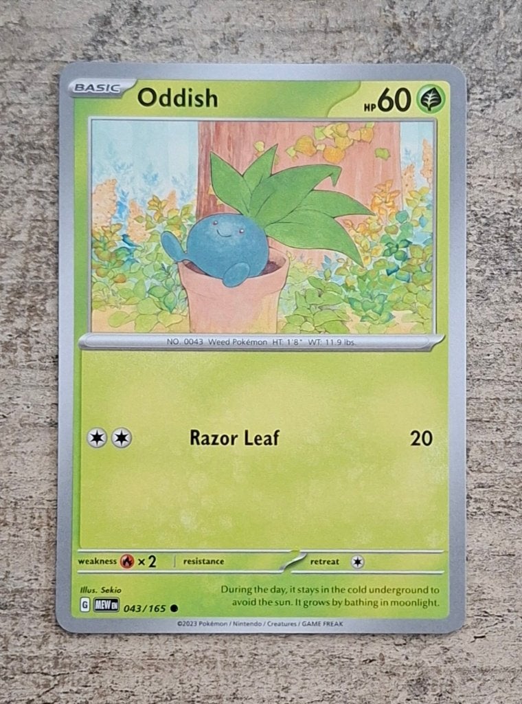 Oddish 043/165 - Pokémon 151, Hobby en Vrije tijd, Verzamelkaartspellen | Pokémon, Verzenden, Zo goed als nieuw, Losse kaart