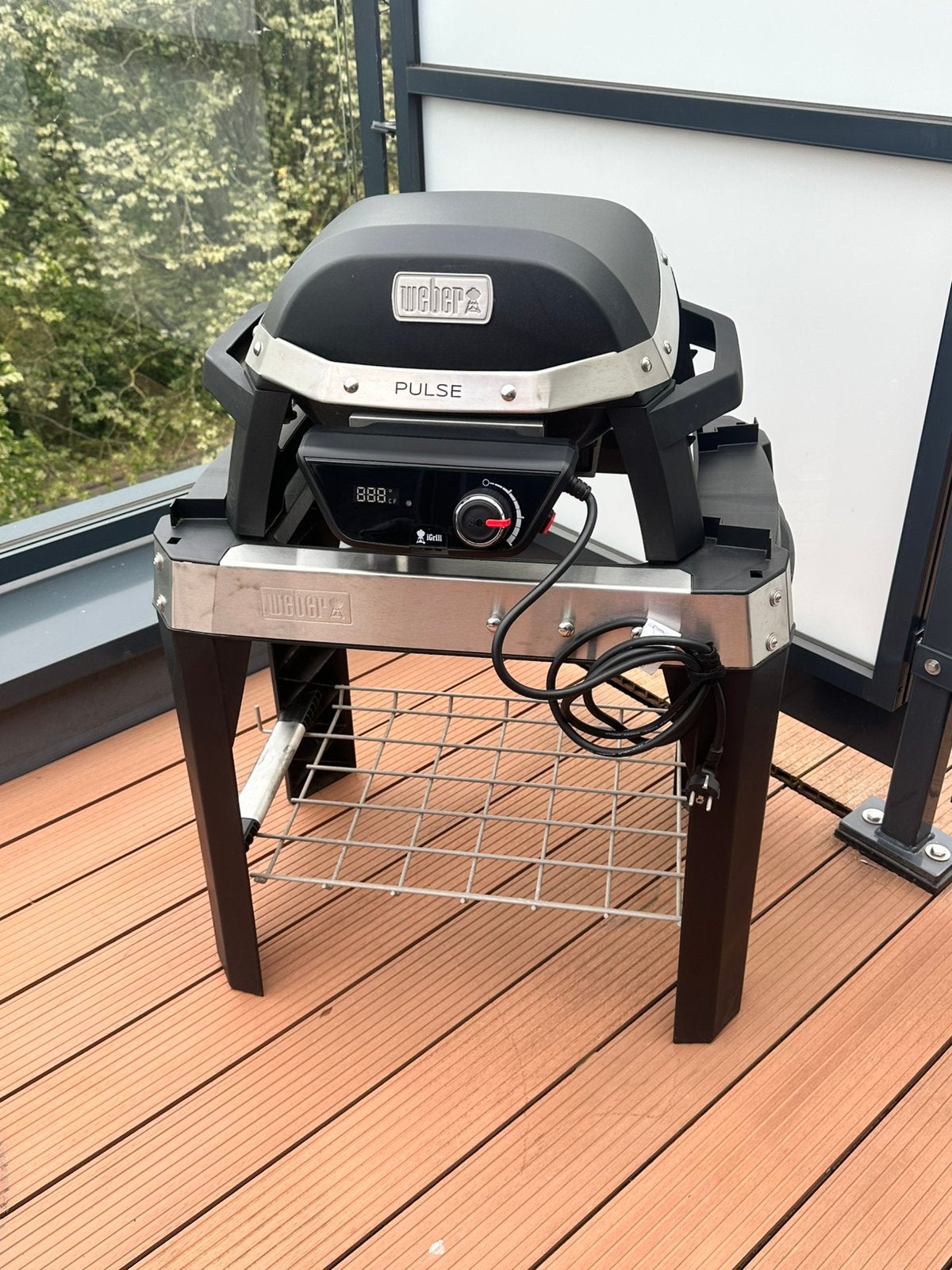 Weber Pulse 1000 Elektrische BBQ with stand, Tuin en Terras, Elektrische barbecues, Ophalen, Zo goed als nieuw