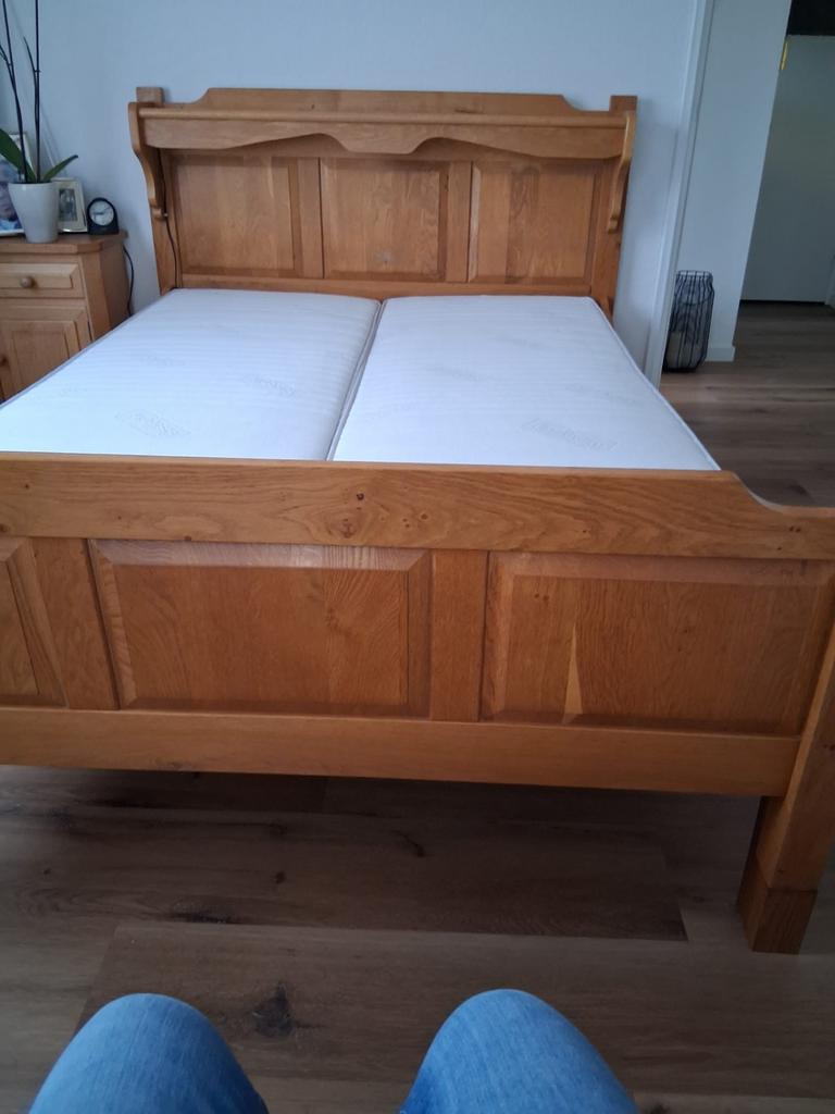 Eiken seniorenledikant 140x200m gratis af te halen, Ophalen, Gebruikt, Bruin, Tweepersoons