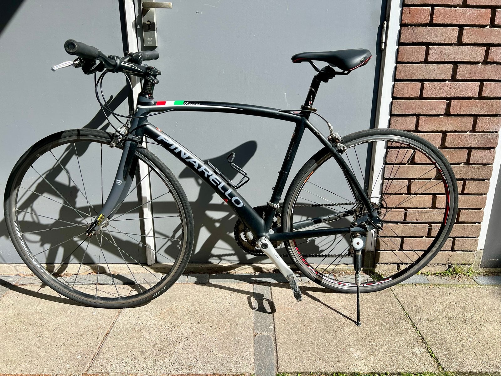 Pinarello Treviso Hybride Fiets - Zwart, 28 inch, 18 versn., 28 inch, Gebruikt, Aluminium, 49 tot 53 cm
