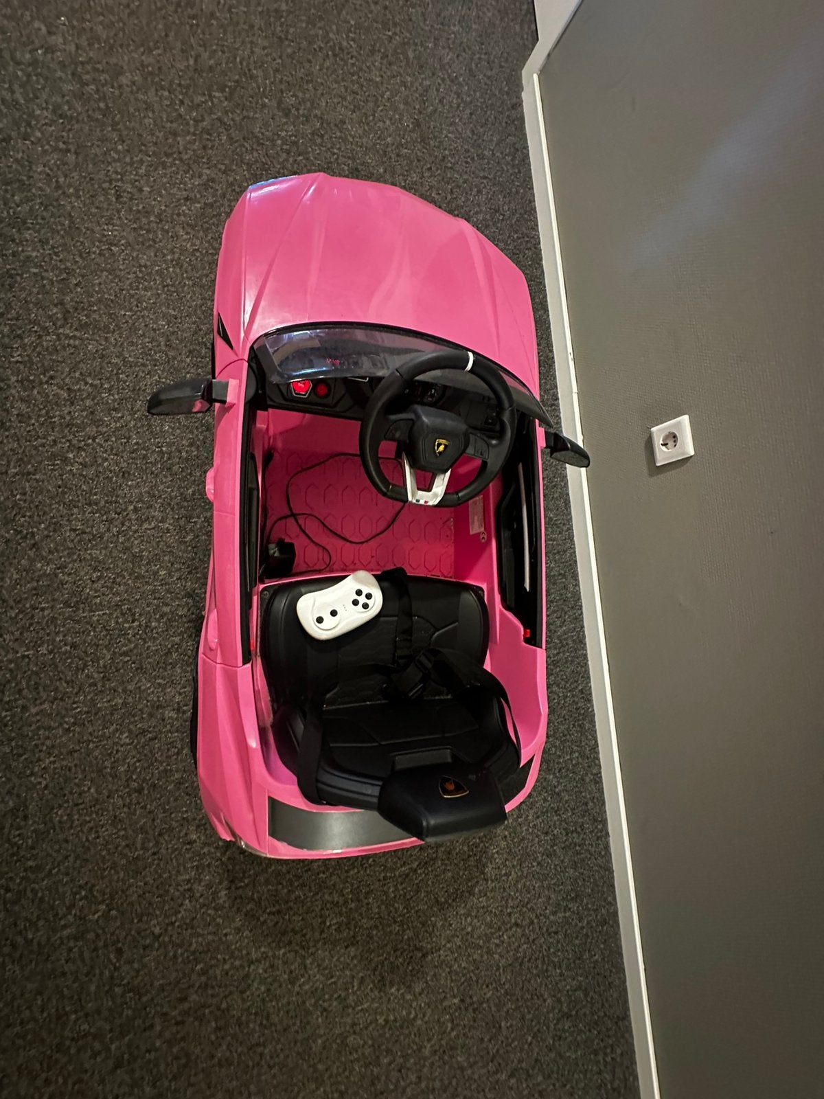 Roze Lamborghini Urus kinderauto 12V – met afstandsbediening, Gebruikt