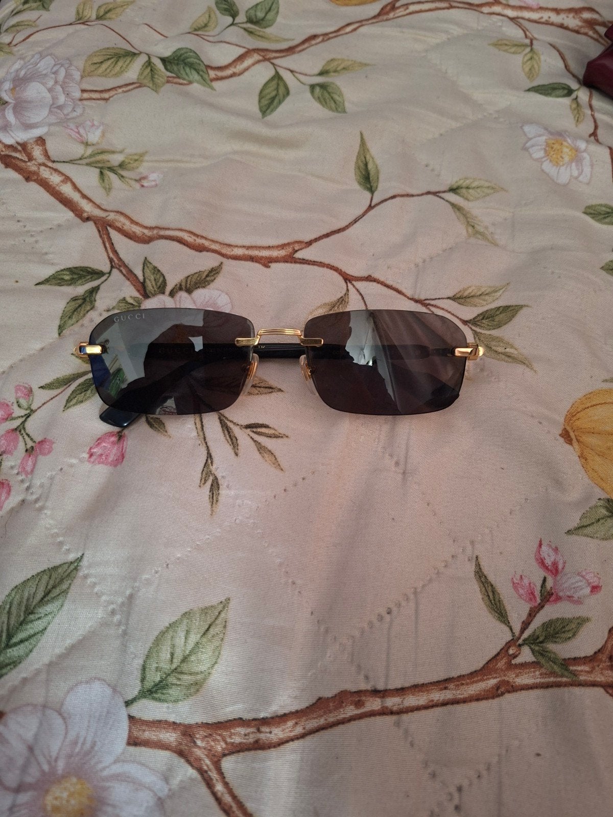 Stijlvolle Gucci zonnebril - Made in Japan, Overige merken, Zonnebril, Zwart, Ophalen of Verzenden