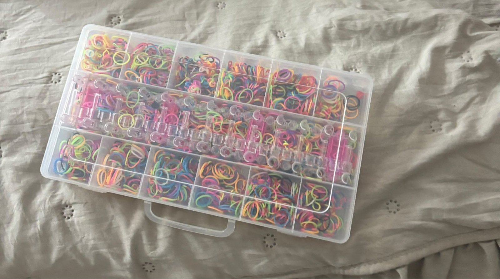 Grote set Loom Bands met weefgetouwen en haaknaalden, Ophalen, Gebruikt, Overige thema's, Meerkleurig
