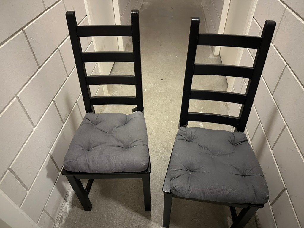 2 IKEA Eetkamerstoel met Stoelkussen, Ophalen, Gebruikt, Twee, Zwart