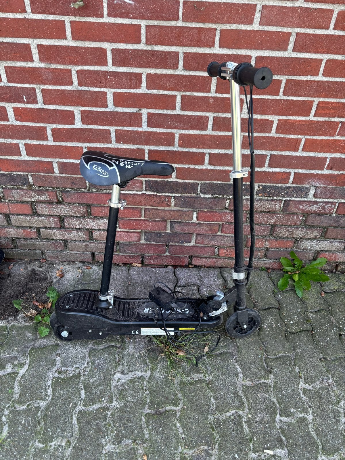 Elektrische step met zadel - Gebruikt, Fietsen en Brommers, Ophalen, Gebruikt, Elektrische step (E-scooter)