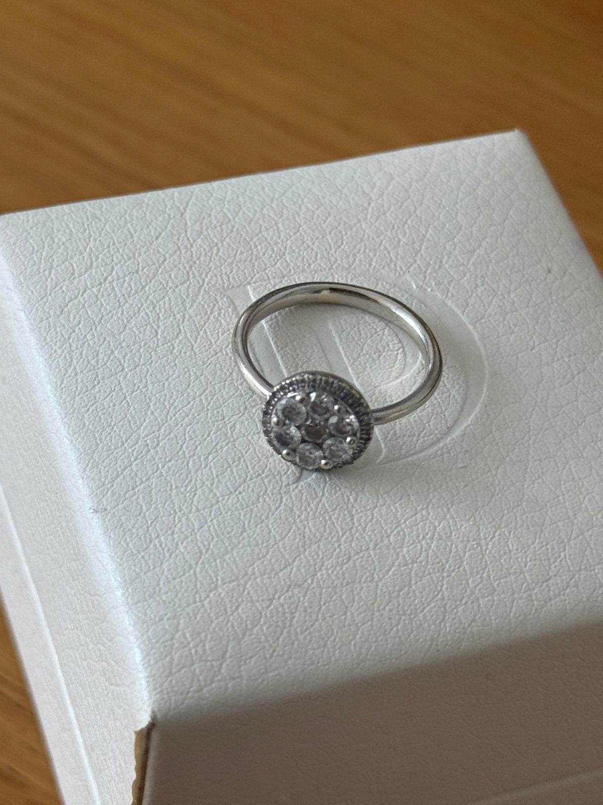 Diamanten ring | 14kr witgoud | Diamond Point, Ophalen of Verzenden, Zo goed als nieuw, Goud