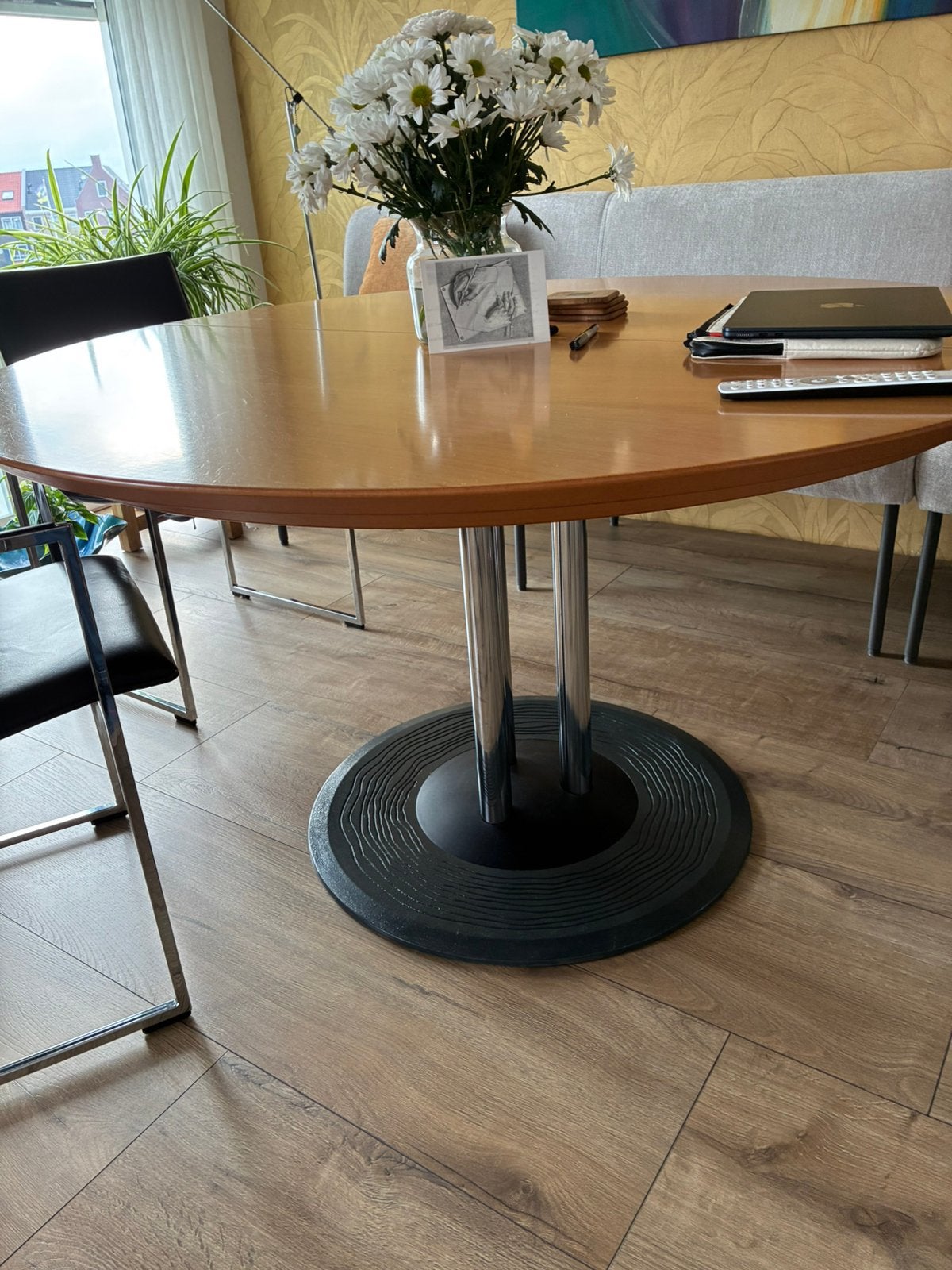 Leolux tafel met tussenblad