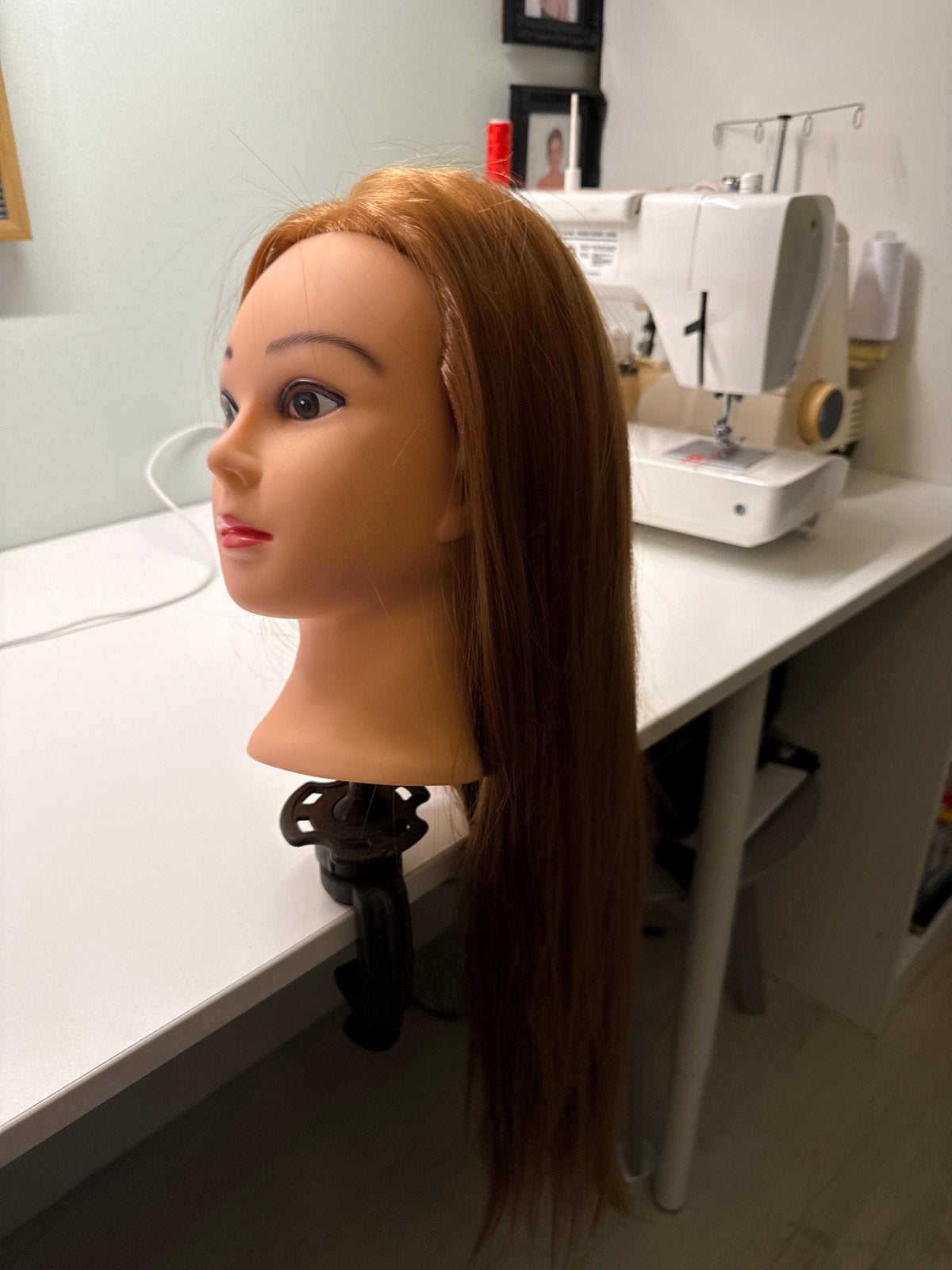 Oefenhoofd met haar en tafelklem, Ophalen of Verzenden, Gebruikt, Pruik of Haarverlenging