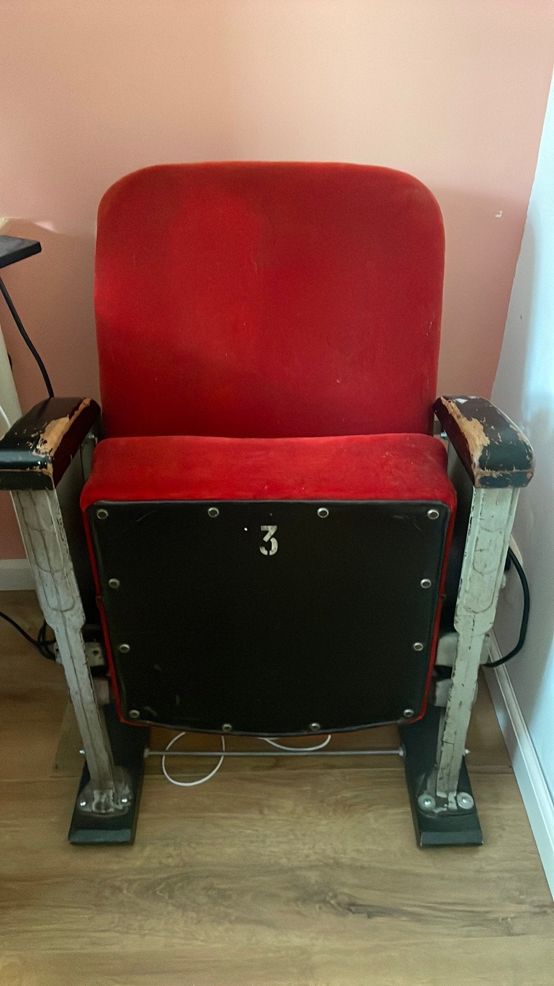 Autentieke bioscoopstoel nummer 3, Huis en Inrichting, Stoelen, Ophalen of Verzenden, Gebruikt
