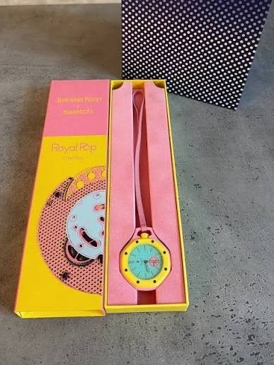 Swatch Royal Pop Zakhorloge - Nieuw in doos, Sieraden, Tassen en Uiterlijk, Horloges | Dames, Swatch, Nieuw, Ophalen of Verzenden