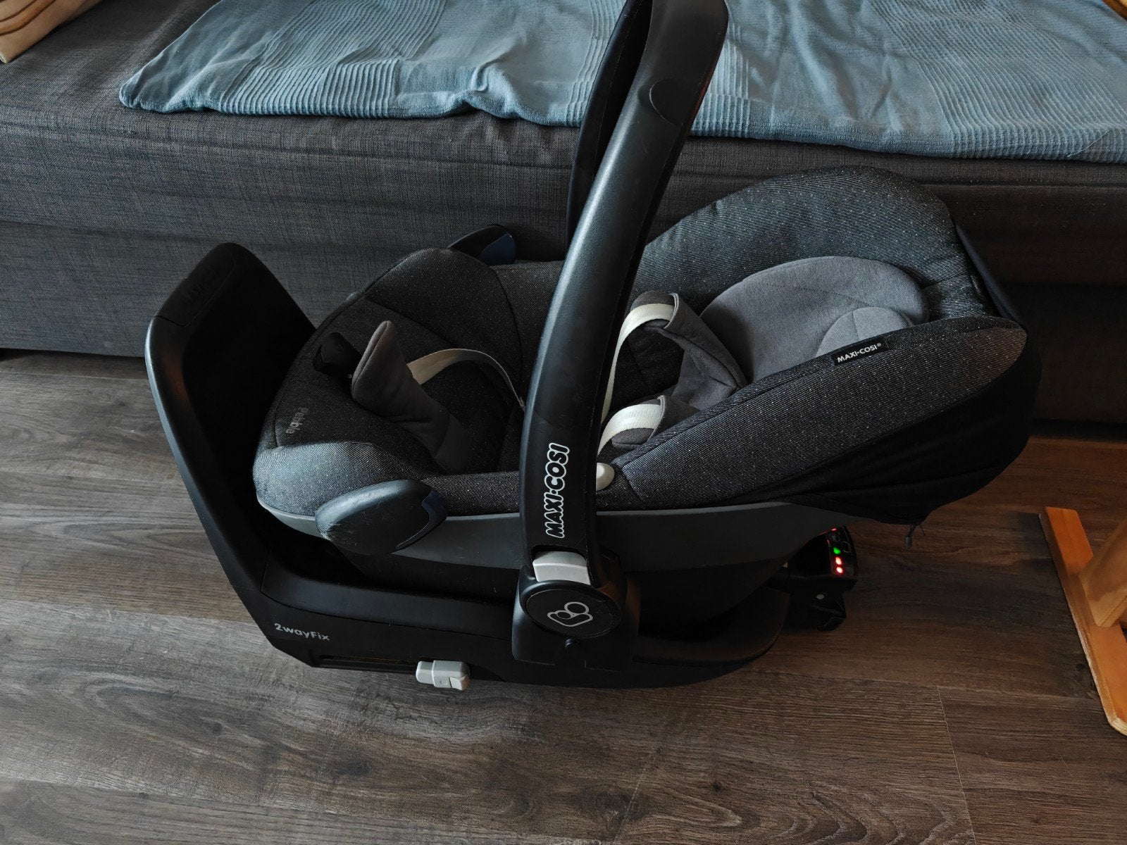 Maxi-Cosi Pebble autostoel met 2wayFix Isofix base, Kinderen en Baby's, Autostoeltjes, Ophalen, Autogordel of Isofix, Gebruikt