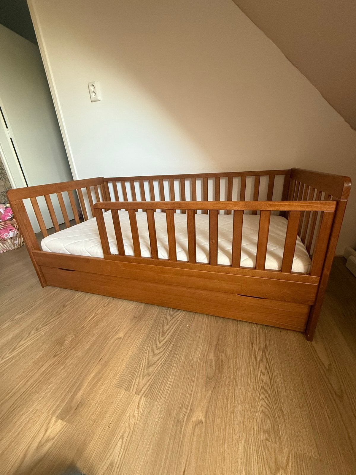 Petit Amelie peuterbed met matras en lade, Kinderen en Baby's, Kinderkamer | Bedden, 70 tot 85 cm, 140 tot 160 cm, Zo goed als nieuw