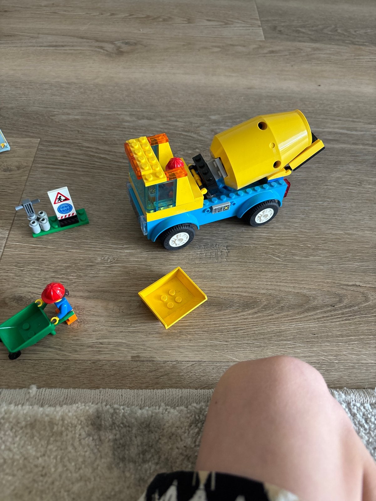 Lego City Cementmixer 60325 met instructies en figuur, Ophalen, City, Lego, Zo goed als nieuw